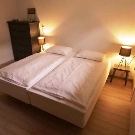 Manahlid Apartment Akureyri Bagian luar foto